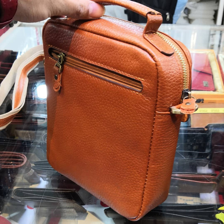 خرید کیف دوشی چرم گاوی موبایلی