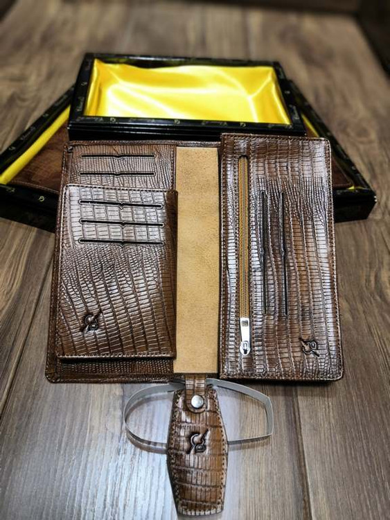 خرید کیف کتی مردانه چرم گاوی دسترنگ لزارد با جاکلیدی چرم گاوی ck