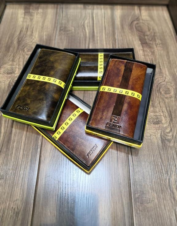 خرید کیف کتی مردانه چرم گاوی دسترنگ فندی