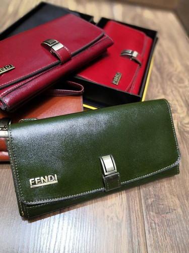 خرید کیف پول زنانه چرم گاوی طبیعی رنگی برند فندی