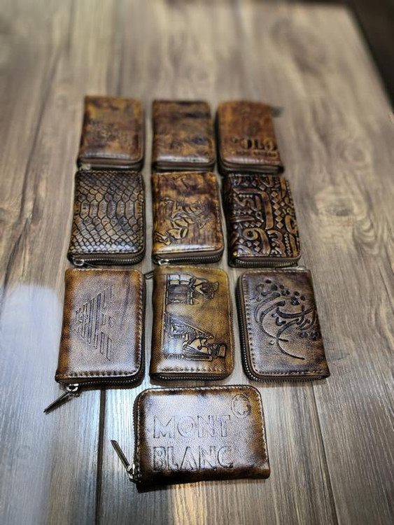 خرید جاکارتی چرم گاوی طبیعی دور زیپ دسترنگ طرح دار