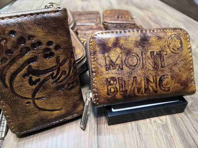 خرید جاکارتی چرم گاوی طبیعی دور زیپ دسترنگ طرح دار