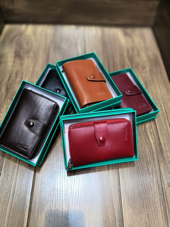 خرید کیف پول دخترانه چرم گاوی طبیعی اعلا برند پارما