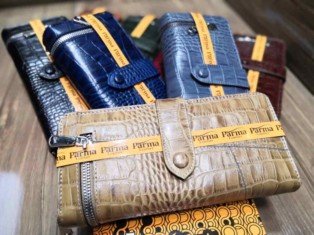 خرید کیف پول زنانه چرم گاوی طبیعی اصل کرو رنگی پارما