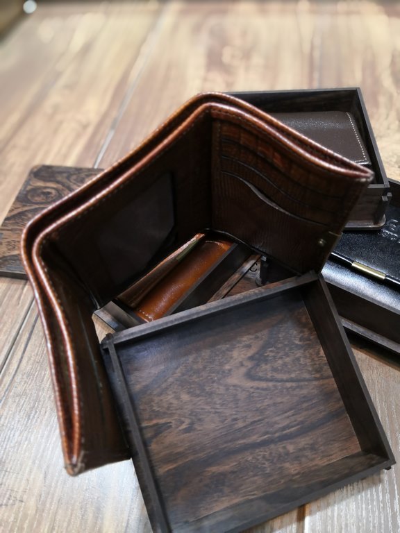 خرید کیف پول چرم مردانه سه لت گاوی دکمه دار