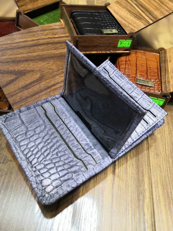 خرید جاکارتی چرم گاوی طبیعی کرو ساده رنگی مونت بلانک جعبه چوبی