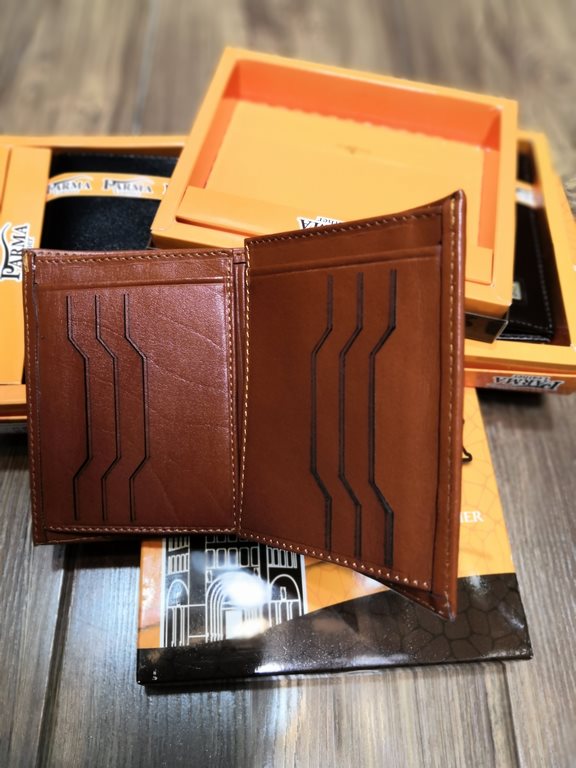 خرید کیف پول جیبی کتابی چرم گاوی طبیعی مارک فلزی پارما