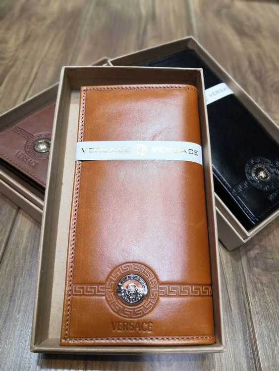 خرید کیف پول چرم گاوی طبیعی کتی مردانه مارک فلزی اعلا ورساچه