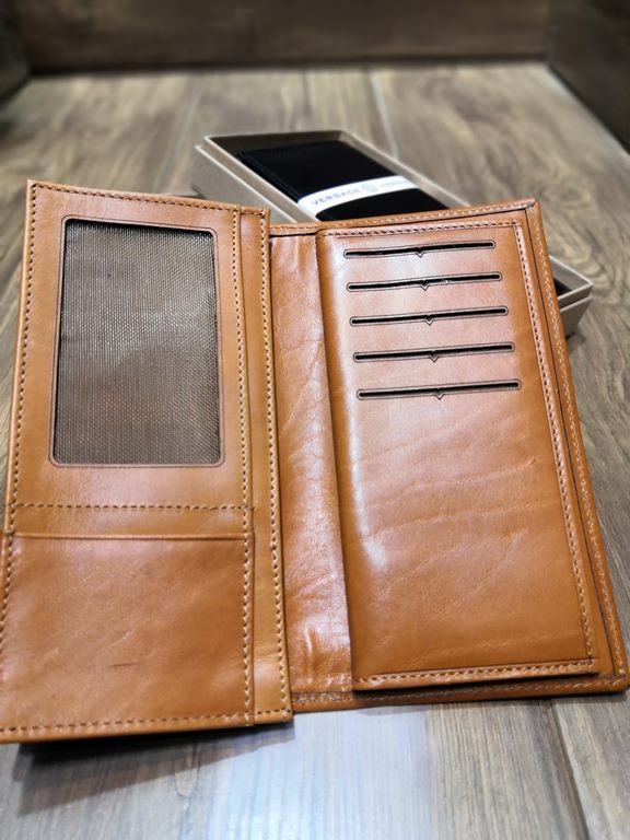 خرید کیف پول چرم گاوی طبیعی کتی مردانه مارک فلزی اعلا ورساچه