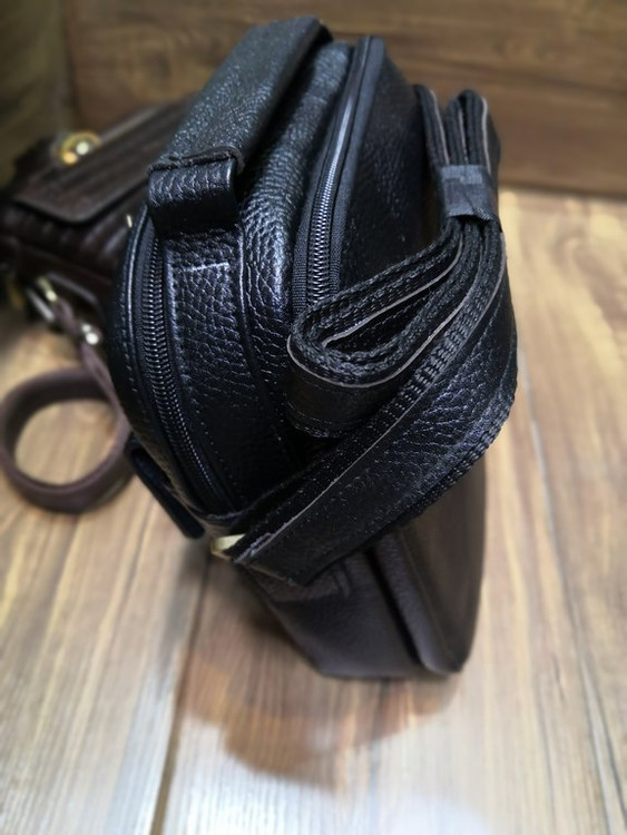 خرید دوشی چرم گاوی اعلا 4 زیپ جادار با بند دستی و دوشی