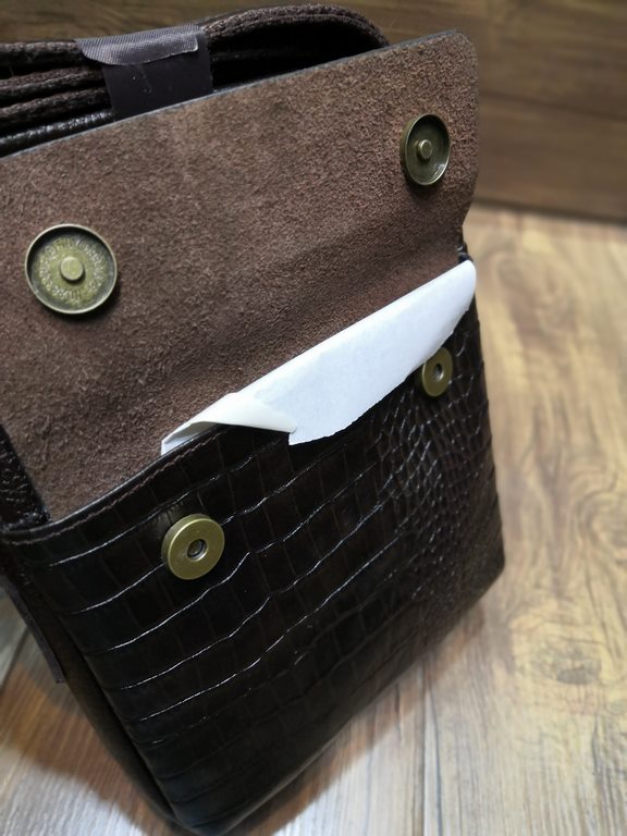 خرید دوشی چرم گاوی اعلا 4 زیپ جادار با بند دستی و دوشی