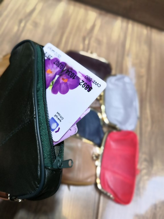 خرید کیف پول دهنه دار هلالی چرم اعلا زیر زیپی متوسط