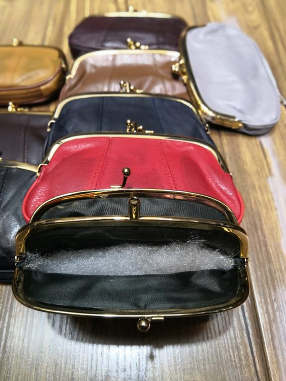 خرید کیف پول دهنه دار هلالی چرم اعلا زیر زیپی متوسط