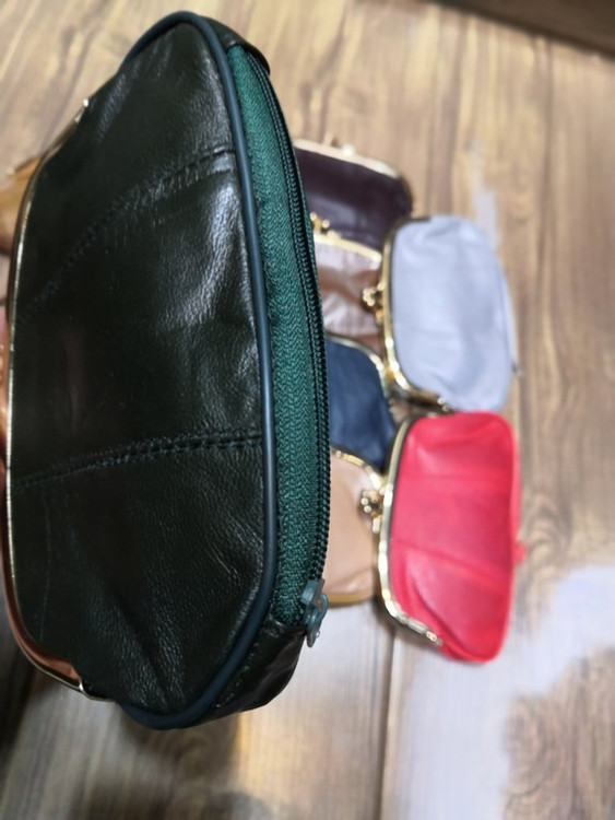 خرید کیف پول دهنه دار هلالی چرم اعلا زیر زیپی متوسط