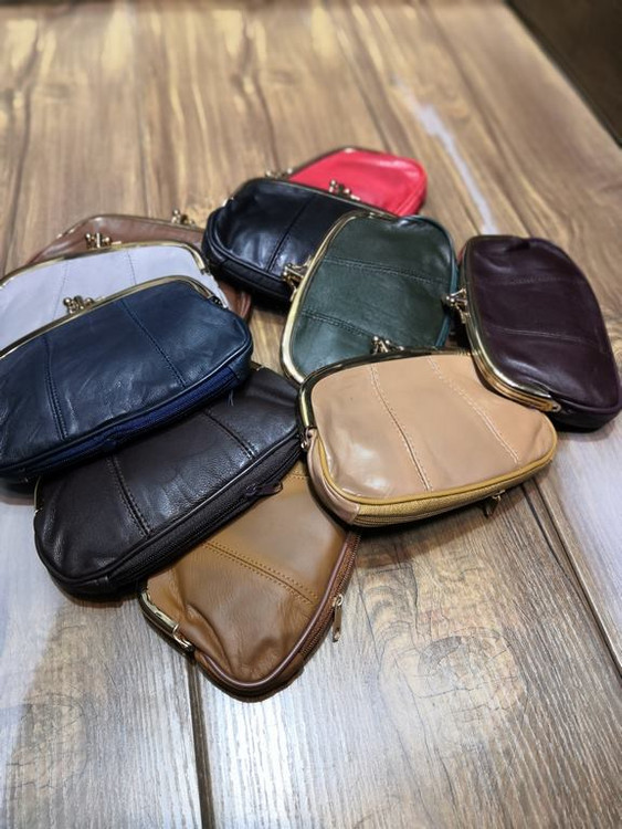 خرید کیف پول دهنه دار هلالی چرم اعلا زیر زیپی متوسط