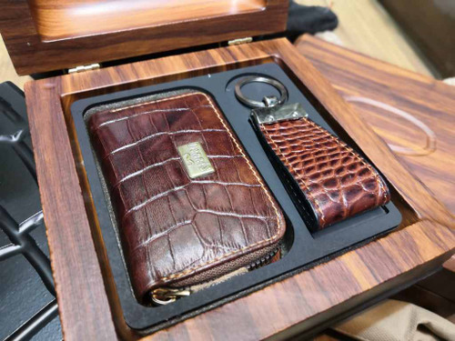 خرید ست هدیه جاکلیدی چرم و فندک ساعتی چراغ دار