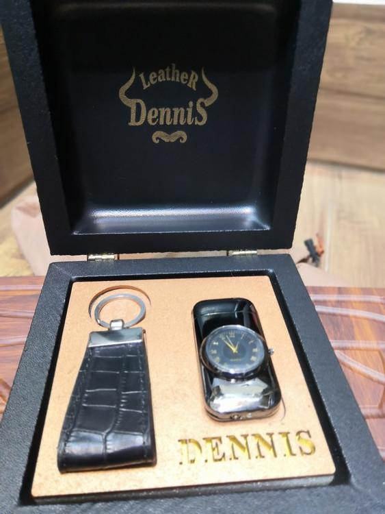 خرید ست هدیه جاکارتی چرم گاوی و فندک ساعتی چراغ دار گازی دنیس