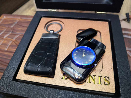 خرید ست هدیه جاکارتی چرم گاوی و فندک ساعتی چراغ دار گازی دنیس