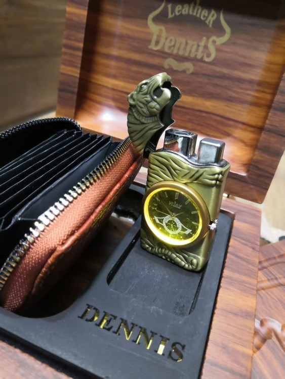 خرید ست هدیه جاکارتی چرم گاوی و فندک ساعتی چراغ دار گازی دنیس