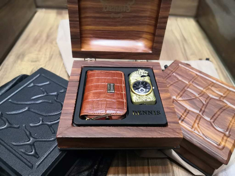 خرید ست هدیه جاکارتی چرم گاوی و فندک ساعتی چراغ دار گازی دنیس