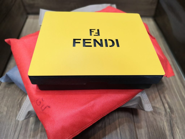 خرید ست کیف پول چرم گاوی طبیعی اصل 3تیکه جاکارتی برند فندی