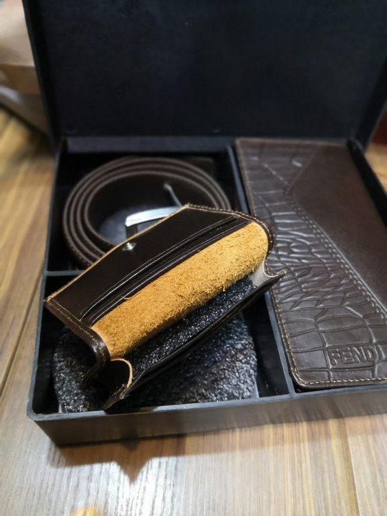 خرید ست کیف پول چرم گاوی طبیعی اصل 3تیکه جاکارتی برند فندی