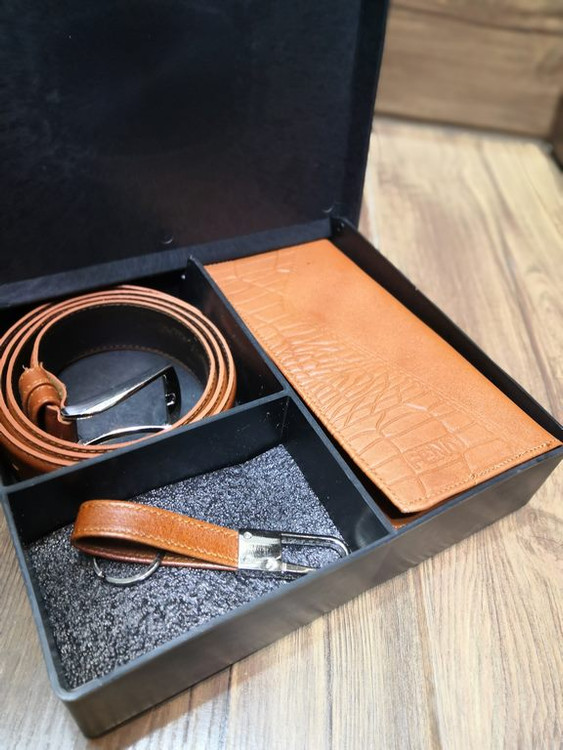 خرید ست کیف پول چرم گاوی طبیعی 3 تیکه جاکلیدی برند فندی