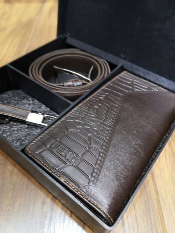 خرید ست کیف پول چرم گاوی طبیعی 3 تیکه جاکلیدی برند فندی