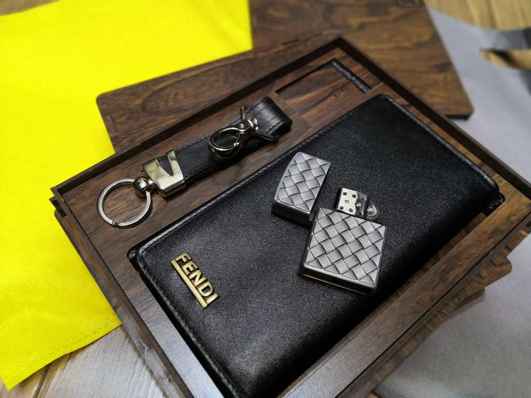 خرید ست هدیه چرم گاوی طبیعی فندکی برند فندی