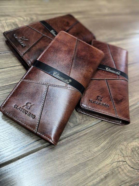 خرید کیف پول کتی چرم گاوی طبیعی دسترنگ خطی برند ck