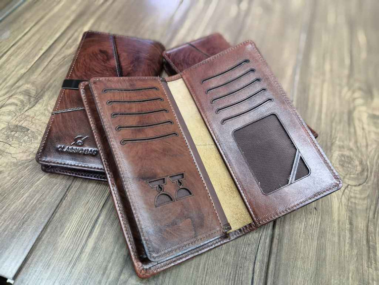 خرید کیف پول کتی چرم گاوی طبیعی دسترنگ خطی برند ck