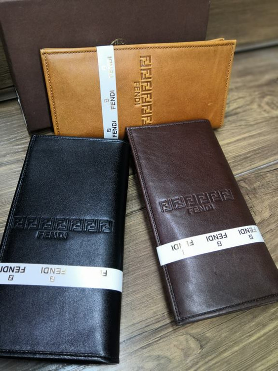 خرید کیف پول چرم مردانه کتی گاوی طبیعی اصل برند فندی