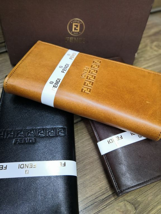 خرید کیف پول چرم مردانه کتی گاوی طبیعی اصل برند فندی