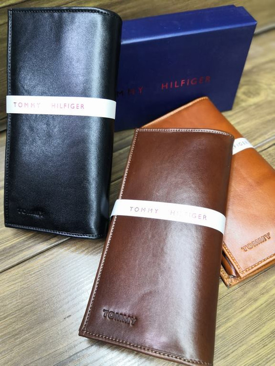 خرید کیف پول پالتویی چرم گاوی طبیعی برند تامی