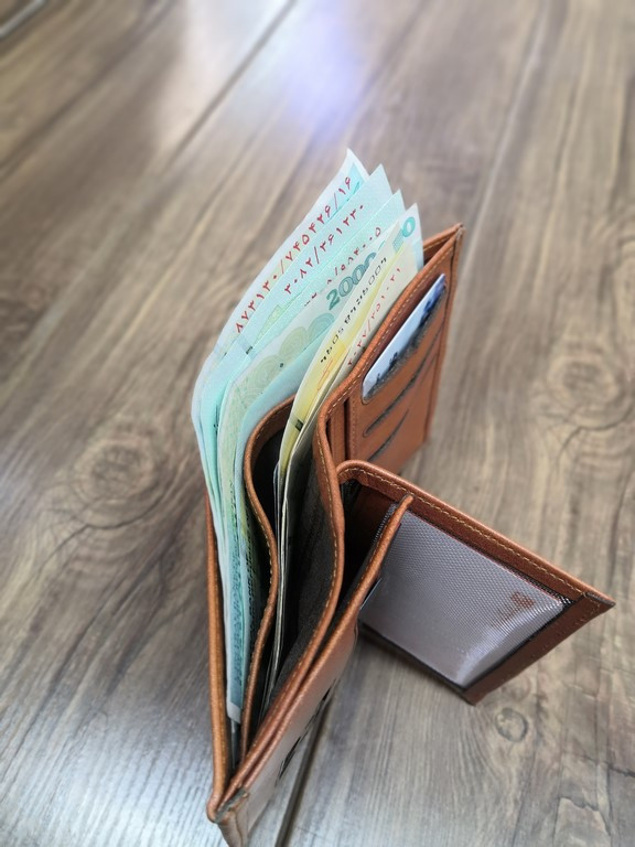 خرید کیف پول جیبی چرم گاوی طبیعی مدل کتابی طرح دار برند گوچی