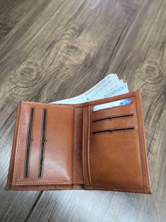 خرید کیف پول جیبی چرم گاوی طبیعی مدل کتابی طرح دار برند گوچی