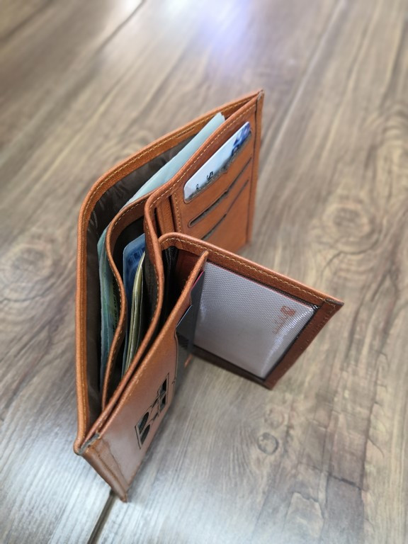 خرید کیف پول جیبی چرم گاوی طبیعی مدل کتابی طرح دار برند گوچی